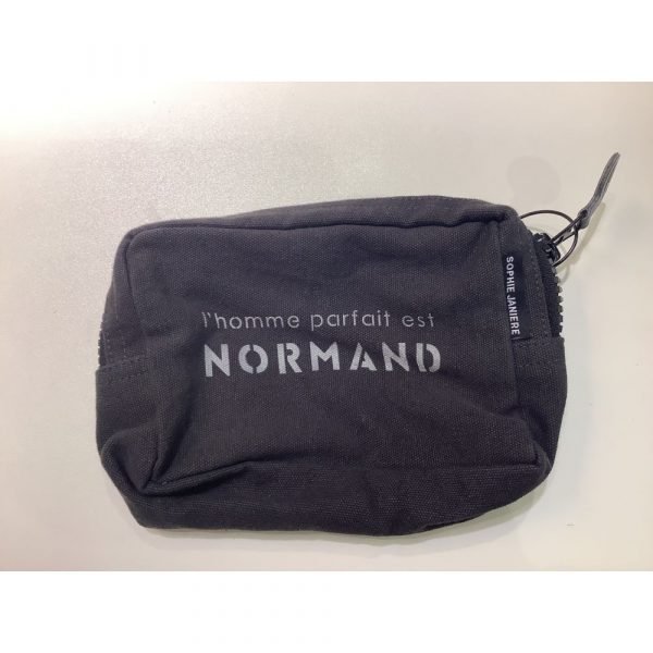 TROUSSE EMILE PM - L'HOMME PARFAIT EST NORMAND