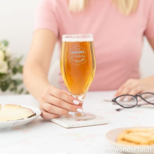 VERRE A BIERE EN TA COMPAGNIE JE RELACHE LA PRESSION